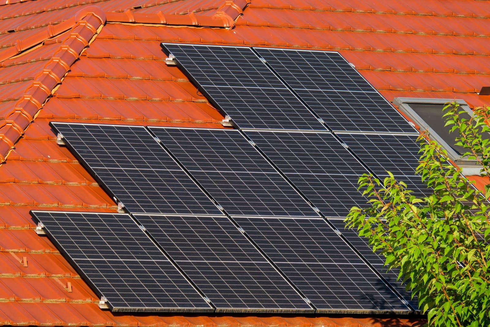 Commercial solar panels for cold storage installation, UK rooftop